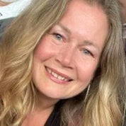 Lynnea D. Profile