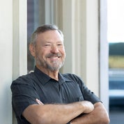 Robert l W. Profile