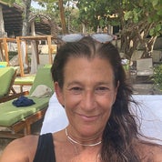 Lisa F. Profile