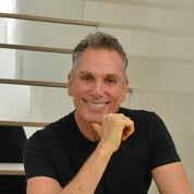 Vicente Wolf Profile