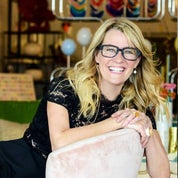 Julia Vikander Decoration Profile