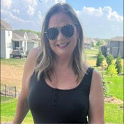 Joanie R. Profile