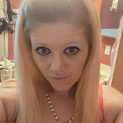 Lizz S. Profile