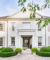 A Traditional Memphis Colonial Gets a Modern Transformation