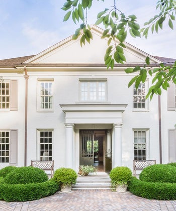 A Traditional Memphis Colonial Gets a Modern Transformation