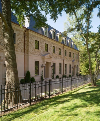 The Bellingrath Wins Shutze Award