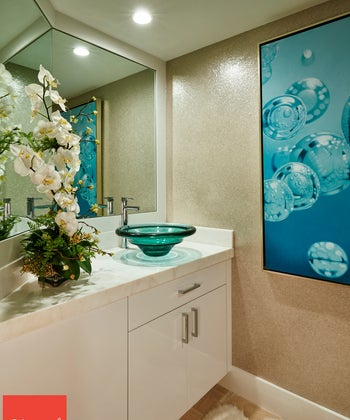 Chairish Feature – Do’s and Don’ts for Decorating Your Powder Room
