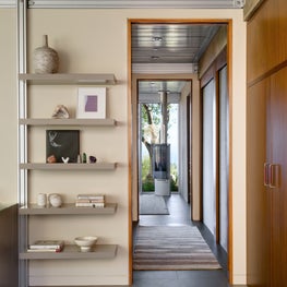 Floating book shelves 