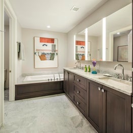 Contemporary Condominium for Collectors