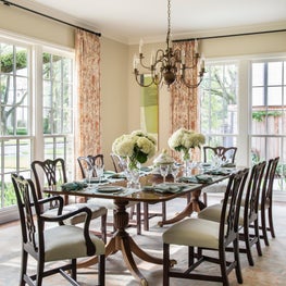 Traditional Dining Room
