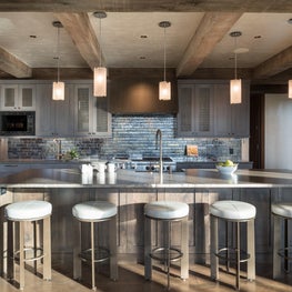 Rendezvous - Kitchen