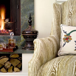 Transitional Courtyard Home