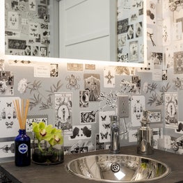 The Downtown Princeton Salon Bath