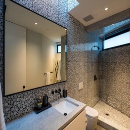 BEVERLY HILLS BACHELOR PAD