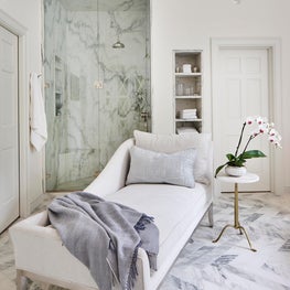 A Relaxing Master Bath