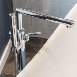 Modern Bathtub Fixture