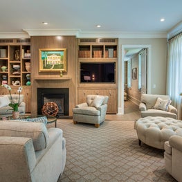 Contemporary Condominium for Collectors