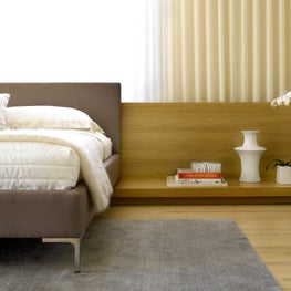 Modern Lakefront Residence