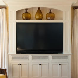 Living Room Painted Paneled Television Cabinet with Segmental Arch