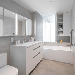 CITY CONDO IN THE SKY