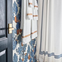 Guest Suite Bath with Coordinating Shower Curtain