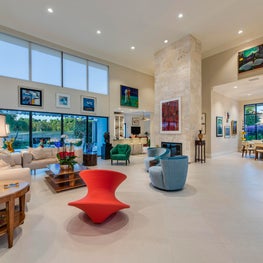 Florida Residence for Contemporary Painting and Art Glass Collectors