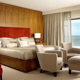 Johns Island Residence - Vero Beach, FL - Master Bedroom