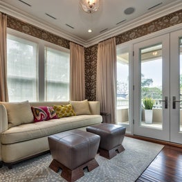 Hyde park living area design