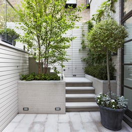 A new roof terrace detail with Landscape Architecture by Hollander Design