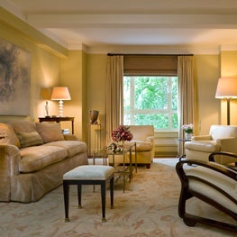 Classic-Style New York Apartment: Living Room