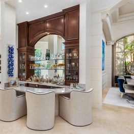 Palm Beach Tropical Paradise Bar