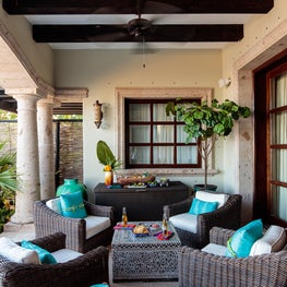 Indoor outdoor living is easy on this terrace with natural & performance fibers