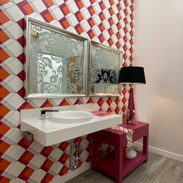 DWM | MALOOS Half Bathroom