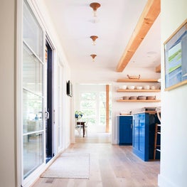Coastal Contemporary - Hallway detail