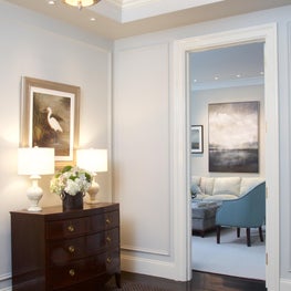 Inviting manhattan apartment hallway 