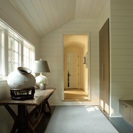 Transitional Mudroom
