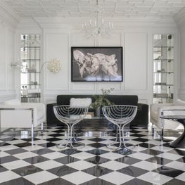 Palladian Highrise - Living Room