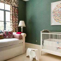 Children's bedroom/ nursery