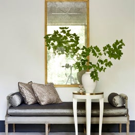 At home foyer settee