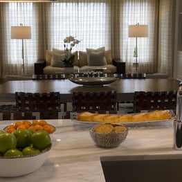 CONTEMPORARY HOUSE Contemporay "Loft Style" Kitchen, Dining, Family Room combination.