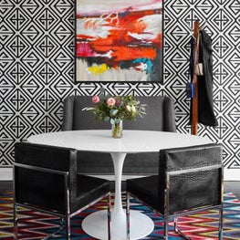 Chicago, Kitchen nook with wallpaper and colorful accents