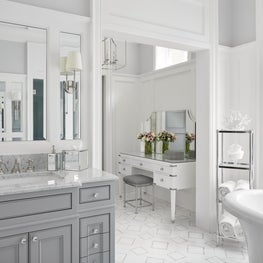 Lincoln Park Single Family Home Master Bathroom 