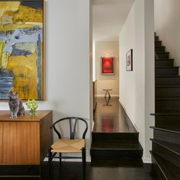 A Clean and Modern Entry Way Design in Bucktown, Chicago