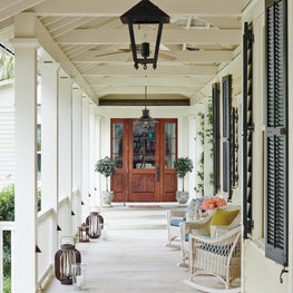 Classic lowcountry covered walkway to main house.