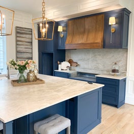 Portfolio: Beautiful Contrasting Kitchen