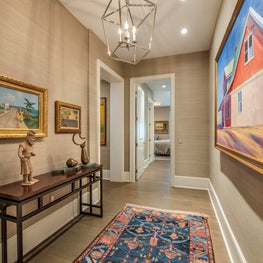 Contemporary Condominium for Collectors