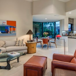 Florida Residence for Contemporary Painting and Art Glass Collectors