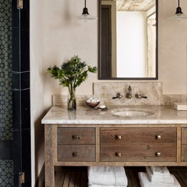 Ski Chalet - Girl's Bathroom