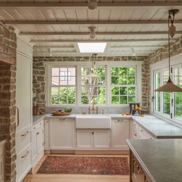 Linda Vista | English Cottage-Inspired Home