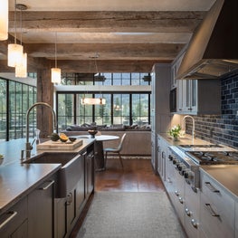 Rendezvous - Kitchen